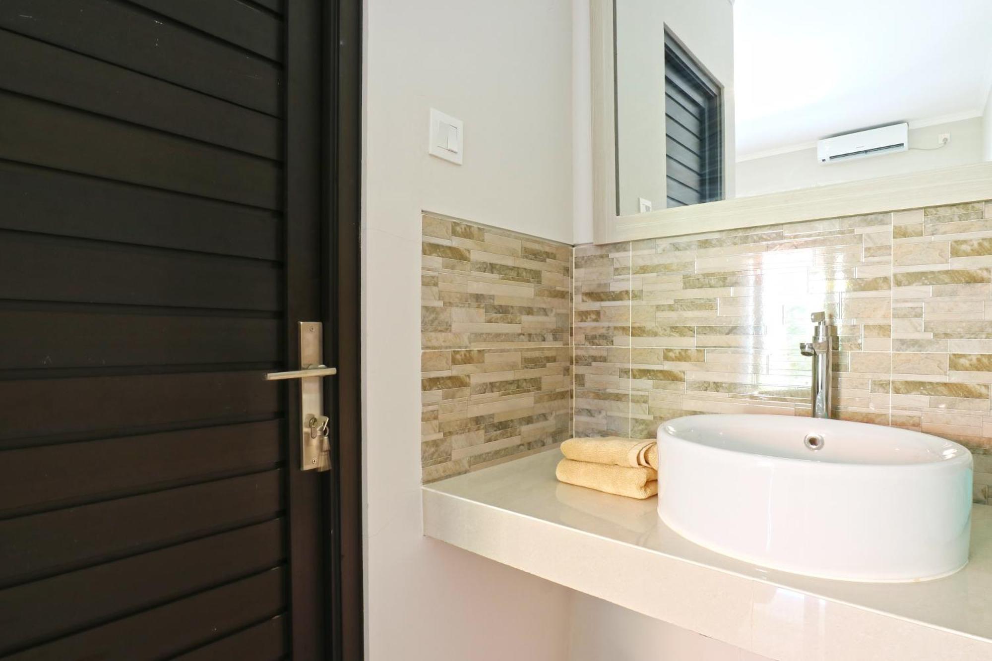 Taste Of Bali Hostel Kuta Lombok Dış mekan fotoğraf